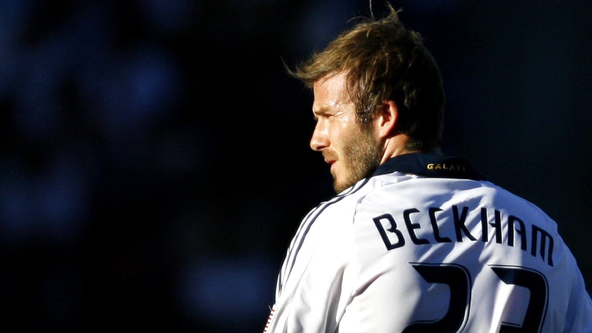 爱游戏在线-国际特技飞行表演：翱翔蓝天的奇迹，飞行表演特技动作讲解